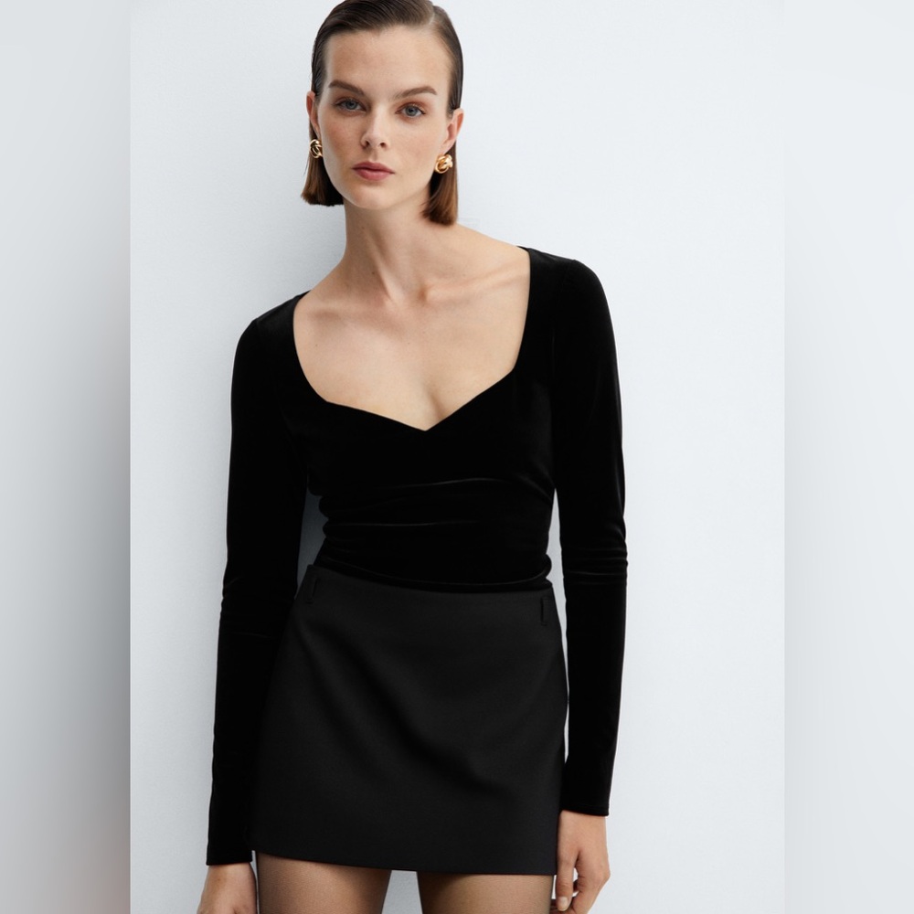 Mango low-cut velvet long-sleeve t-shirt - M